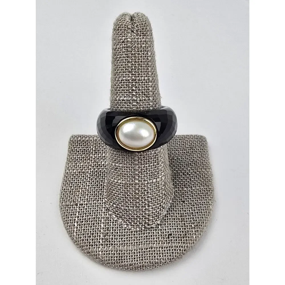 Round Cultured Freshwater Pearl On Black Jade w/ 10k Yellow Gold Ring Size 7.5
